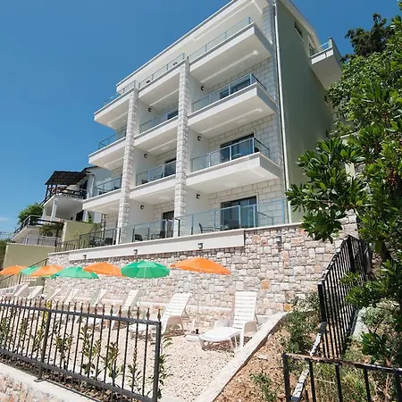 Luce Apartment