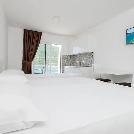 Luce Apartment *