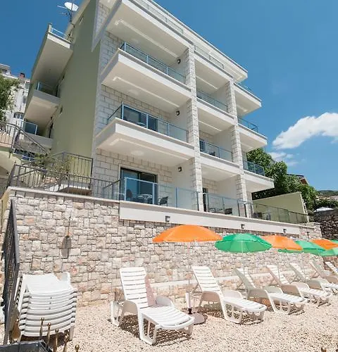 アパート Luce ネウム